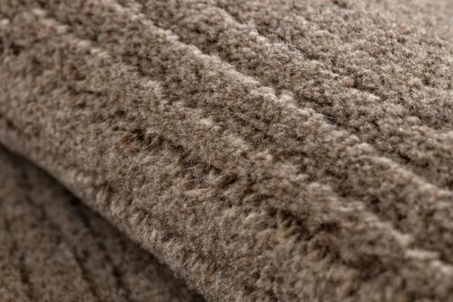 Koberec TEXTURA 488.20.LA600 Osta hnedý