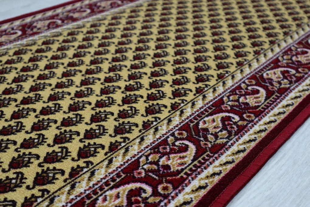 Protišmykový behúň na mieru Inca 30, šíre 80 cm, červená, chodba / predsieň, Associated Weavers