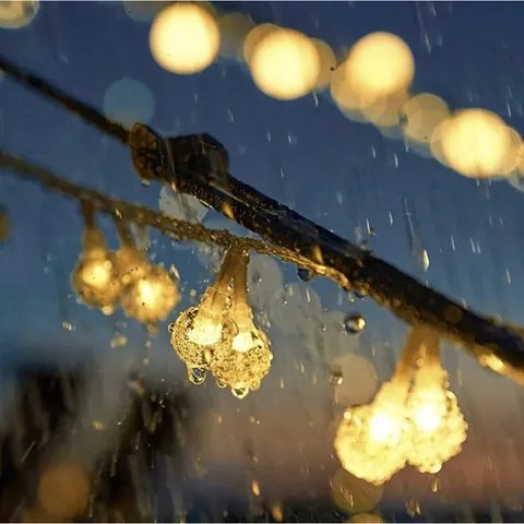 Solárna LED girlanda – svetelné guličky s teplým bielym svetlom