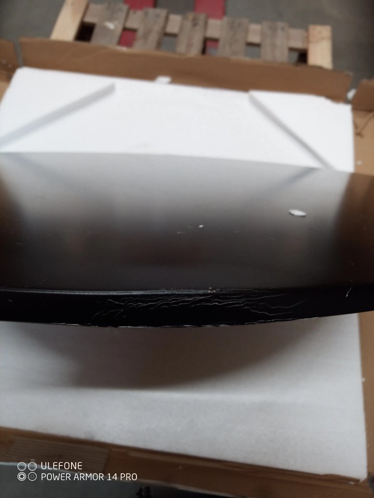 AKCIA Čierny jedálenský stôl BERGEN 140x80 cm II. akosť