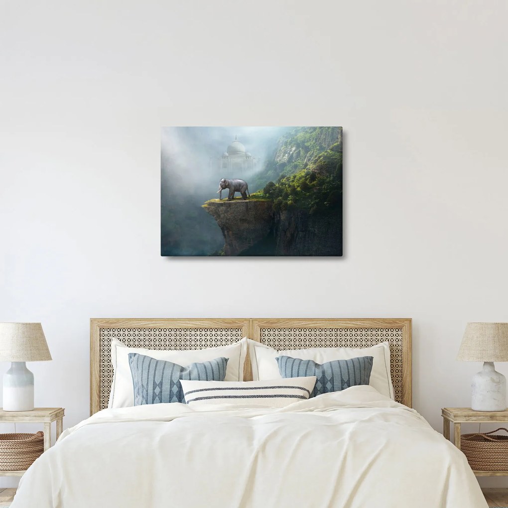 Obraz - Sloník na vrchole Taj Mahal (70x50 cm)