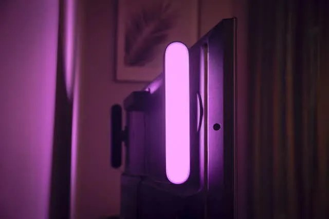 PHILIPS HUE Svetelná flexibilná LED múdra lišta HUE PLAY s funkciou RGB, 6W, teplá biela-studená biela, čierna,