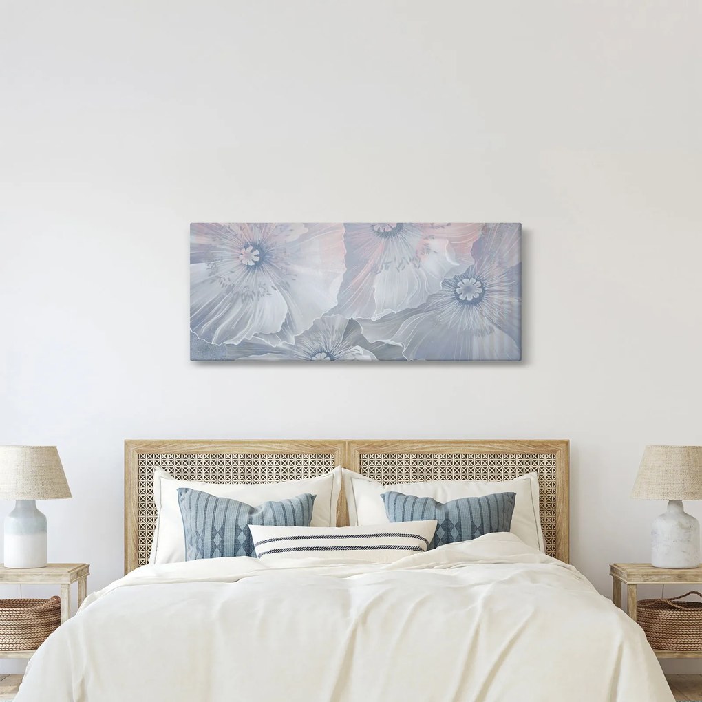 Obraz - Modré kvety na stene (120x50 cm)