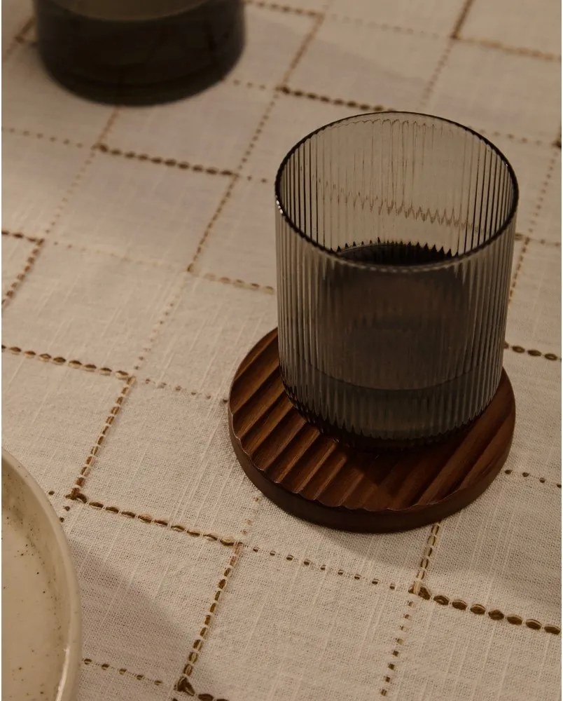 Drevené tácky v súprave 4 ks v tmavoprírodnej farbe Rommu – Kave Home