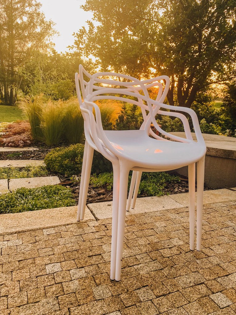 AKCIA Biela plastová stolička KATO II. akosť