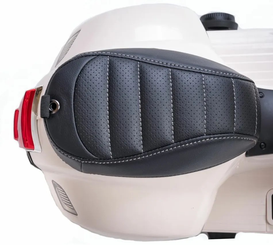 Baby Mix Detská elektrická motorka Vespa, biela