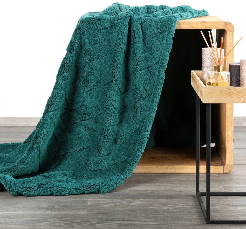 DEKA Z MIKROFLANELU CARO 150X200 CM TMAVOZELENÁ