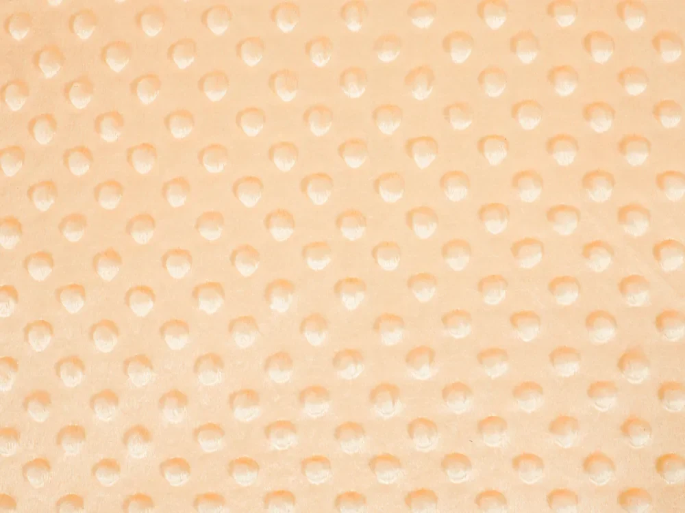Biante Hrejivé posteľné obliečky Minky 3D bodky MKP-006 Svetlo marhuľové Predĺžené 140x220 a 70x90 cm