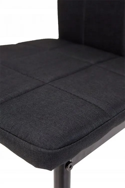 Sada 4 stoličiek v čiernej farbe s moderným dizajnom
