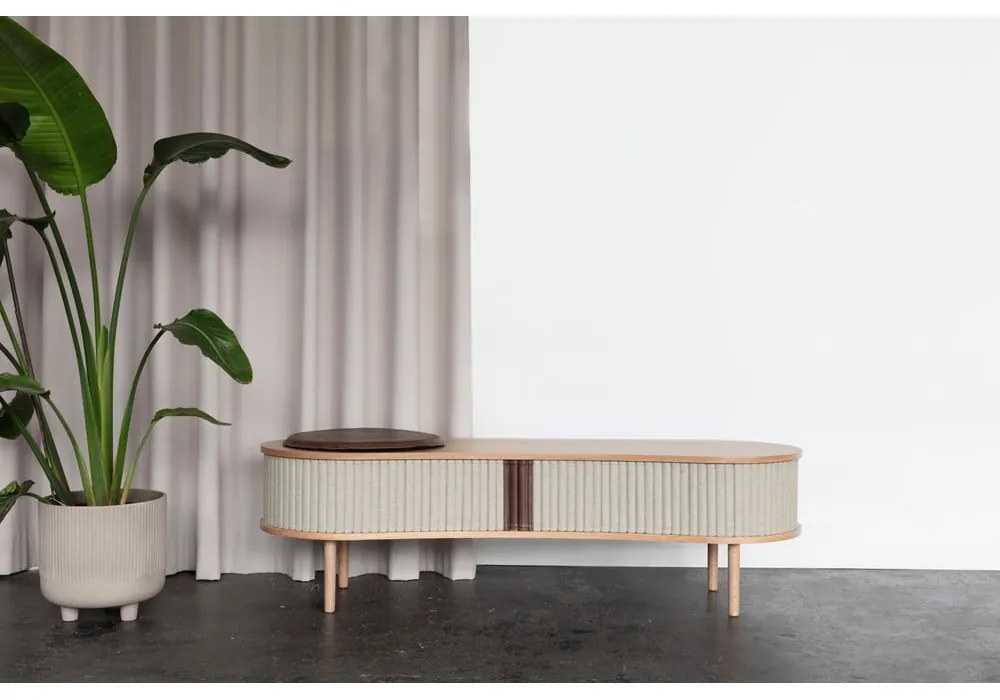 Hnedý TV stolík v dekore duba 140x40 cm Audacious – UMAGE