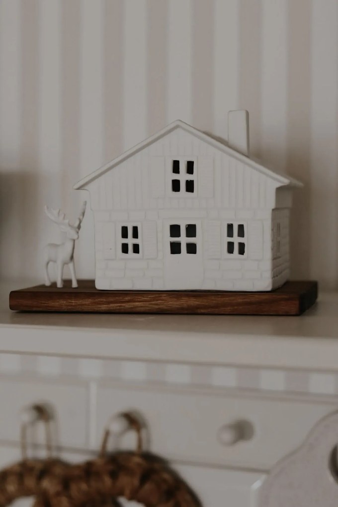 räder Porcelánový svietnik domček Ski Hut