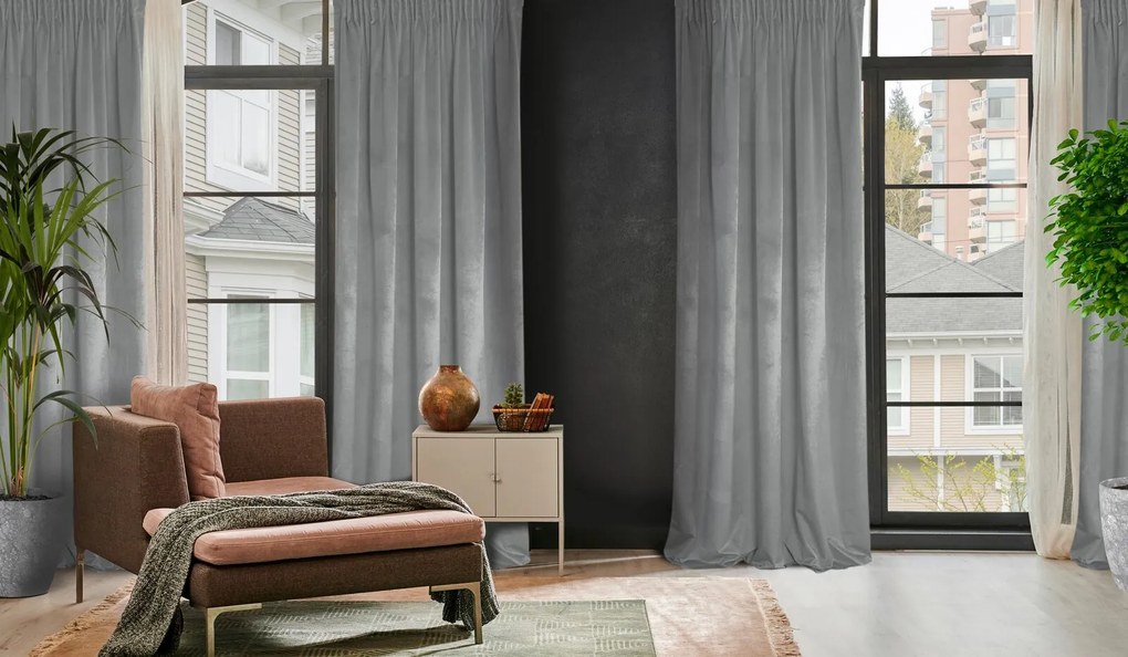 ZATEMŇOVACÍ ZÁVES NA PÁSKE ROSA 140X270 CM STRIEBORNÁ