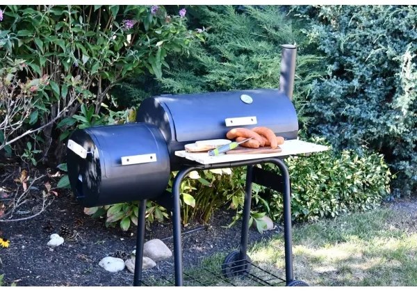 Gril na drevené uhlie s údiarňou čierna/drevo