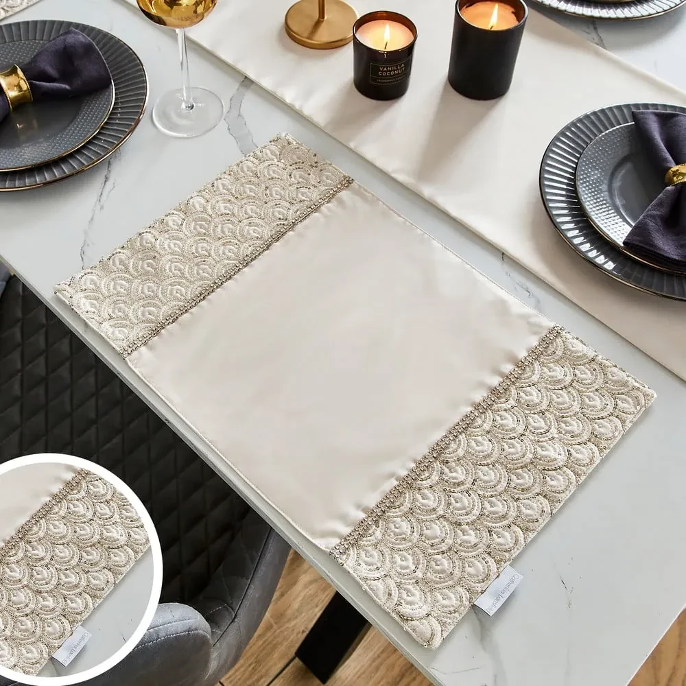 Látkové prestieranie v súprave 4 ks 30x46 cm Deco Sequin – Catherine Lansfield