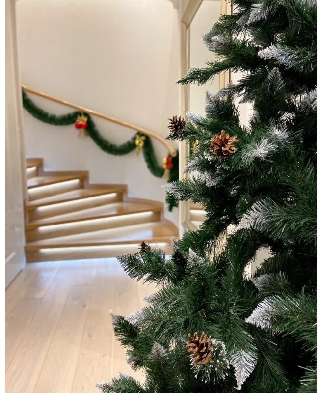 domtextilu.sk Vianočný stromček s imitáciou snehu na vetvičkách s výškou 220 cm 11850