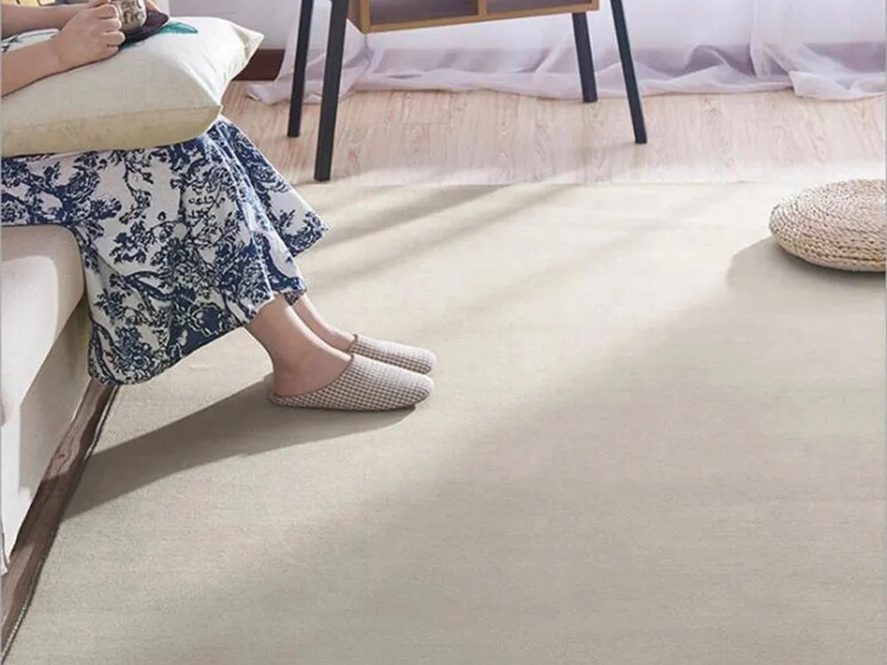 TZ Béžový jednofarebný obdĺžnikový koberec Polar Rozmer: 140x200 cm