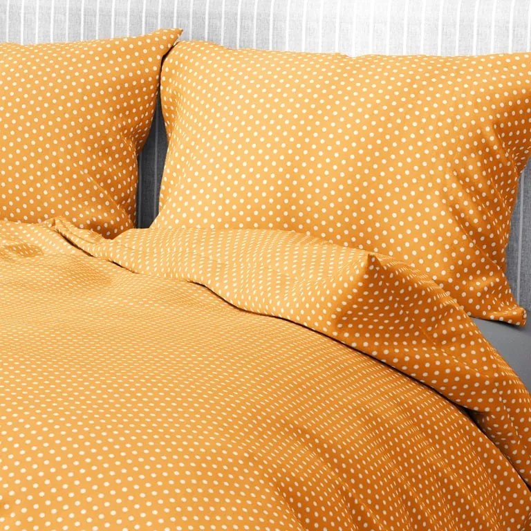 Goldea bavlnené posteľné obliečky - vzor 882 biele bodky na oranžovom 140 x 200 a 70 x 90 cm