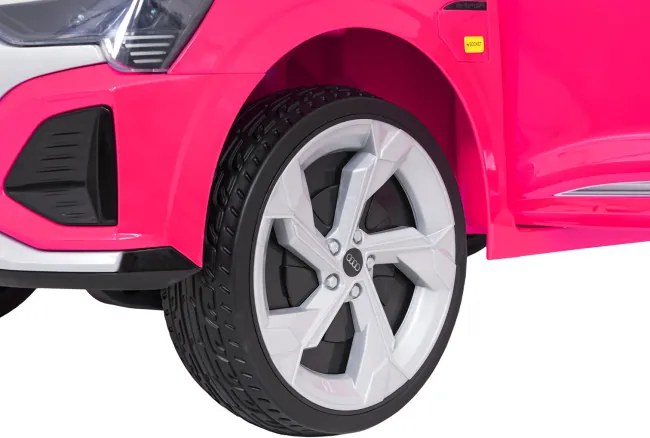 Elektrické autíčko Audi SQ8 ružové