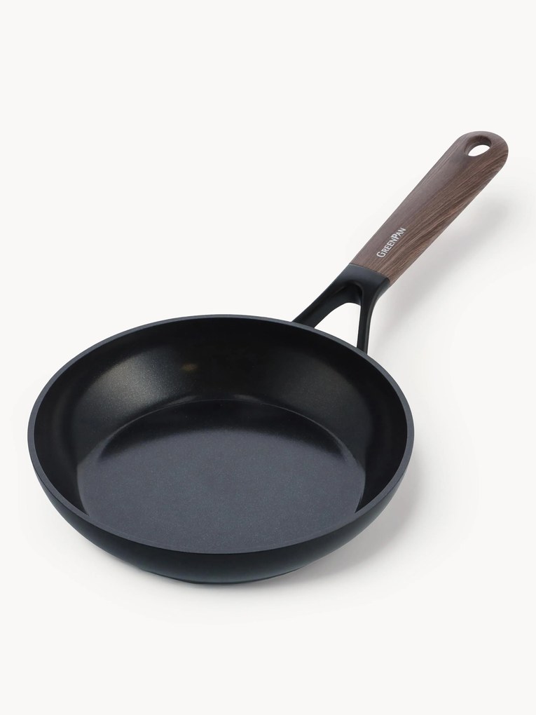 Panvica's drevenou rukoväťou Eco Smartshape