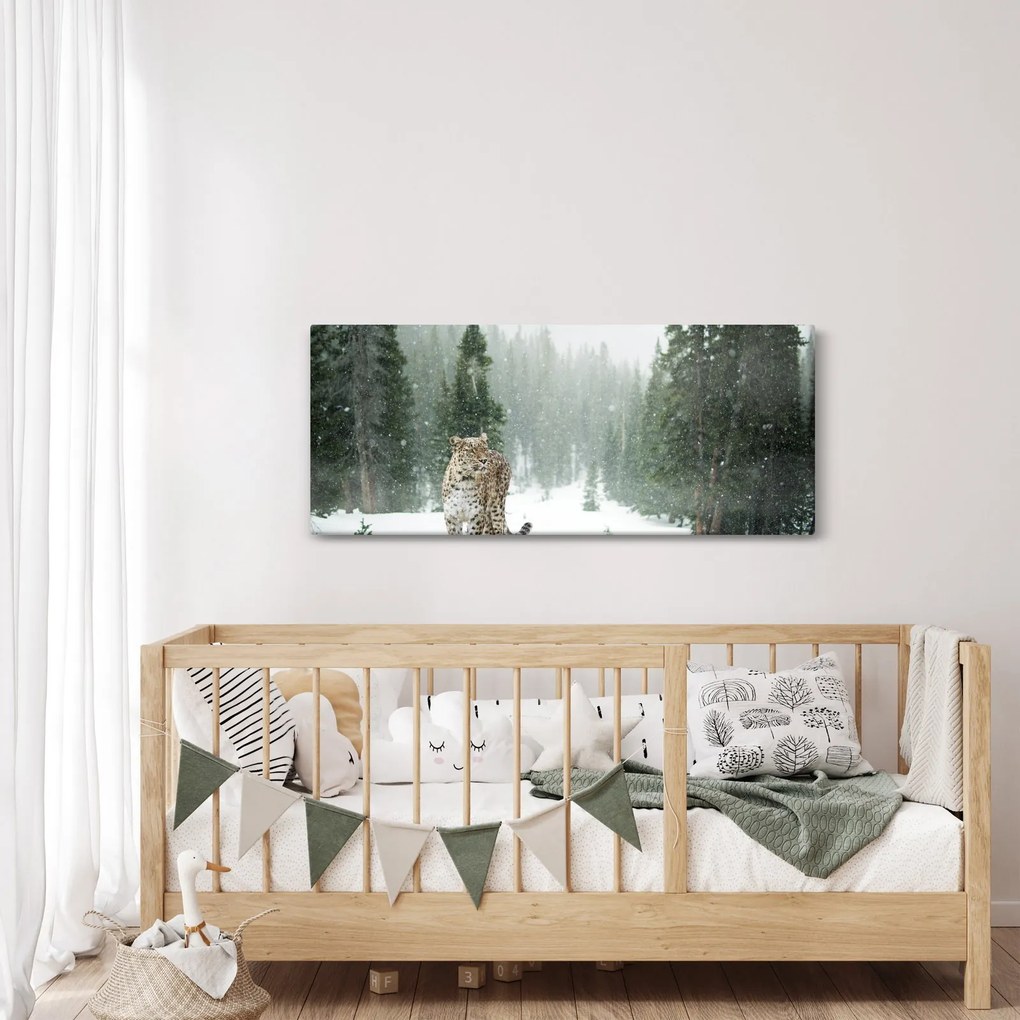 Obraz leoparda v snehu (120x50 cm)