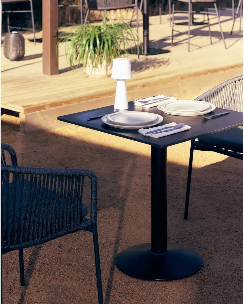 Kovový záhradný jedálenský stôl 68x68 cm Esilda – Kave Home