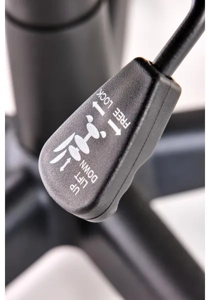 Kancelárska stolička KENU čierna/červená