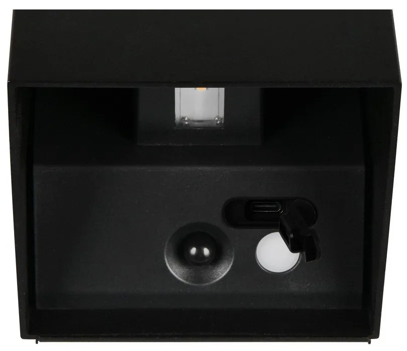 LED nástenné vonkajšie svietidlo so senzorom pohybu na USB (výška 10 cm) Genie – Trio