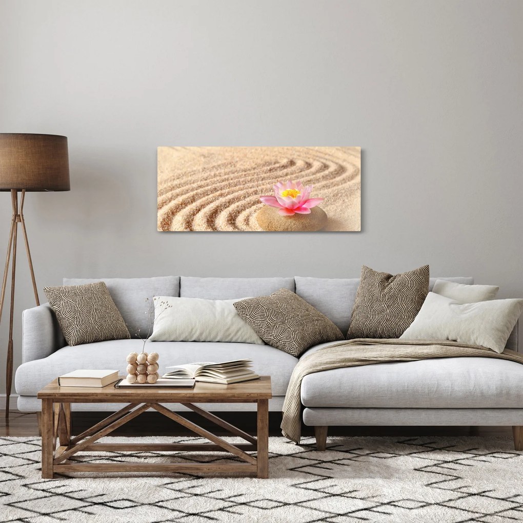Obraz kameňa s kvetinou na piesku (120x50 cm)