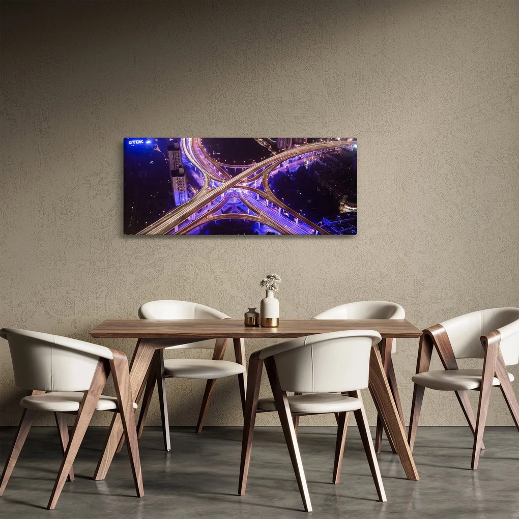 Obraz veľké križovatky v noci (120x50 cm)