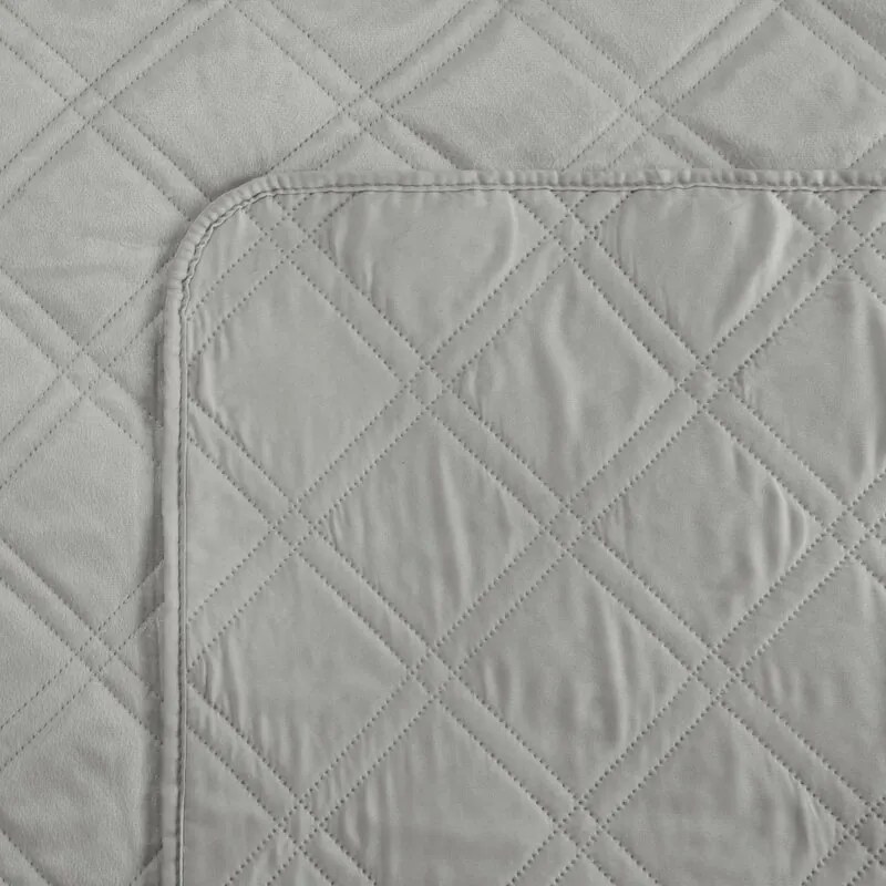 Dekorstudio Zamatový prehoz na posteľ LUIZ8 v striebornej farbe Rozmer prehozu (šírka x dĺžka): 170x210cm