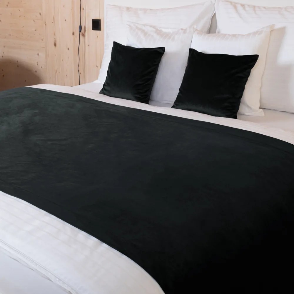 Biante Zamatový prehoz na posteľ Velvet Prémium SVP-014 Čiernozelený 140x220 cm