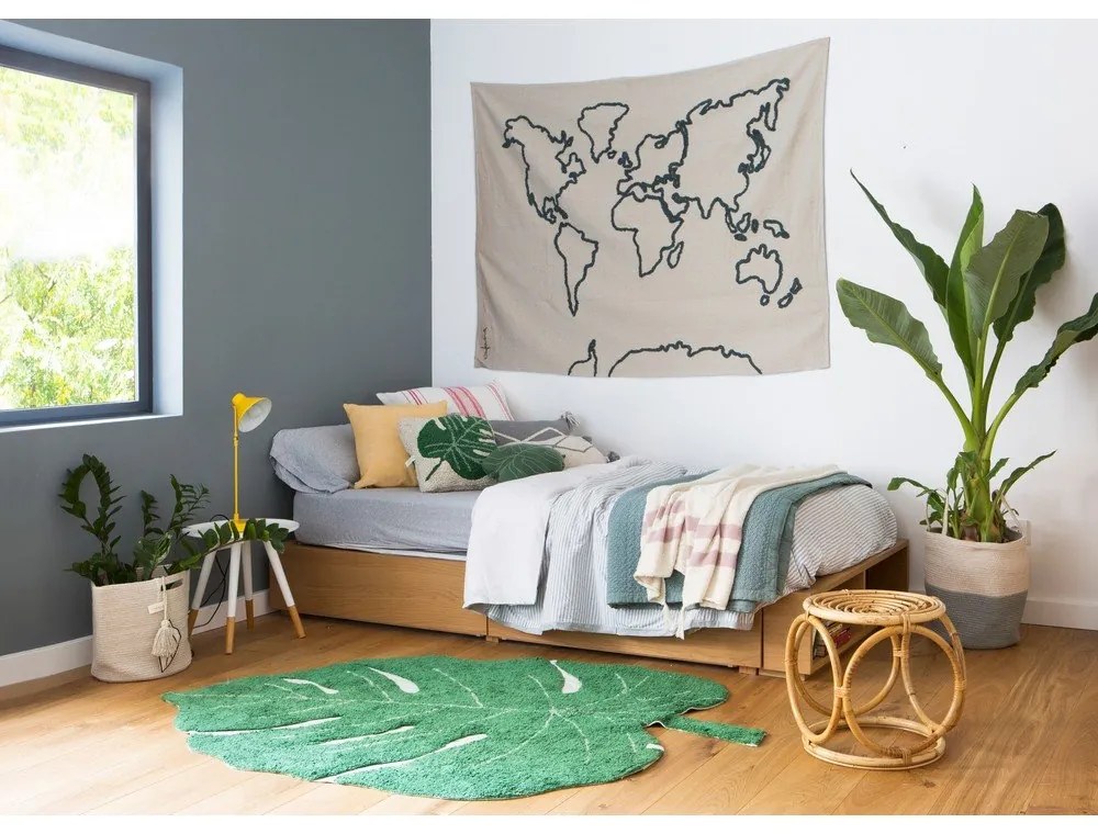 Tmavozelený prateľný ručne tkaný bavlnený detský koberec 120x180 cm Monstera Leaf – Lorena Canals