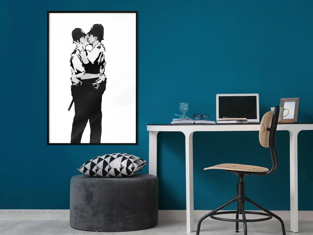 Artgeist Plagát - Kissing Coppers [Poster] Veľkosť: 20x30, Verzia: Zlatý rám