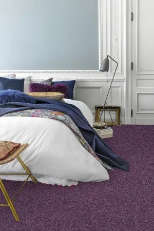 Koberce Breno Metrážny koberec DYNASTY 45, šíře role 400 cm, fialová