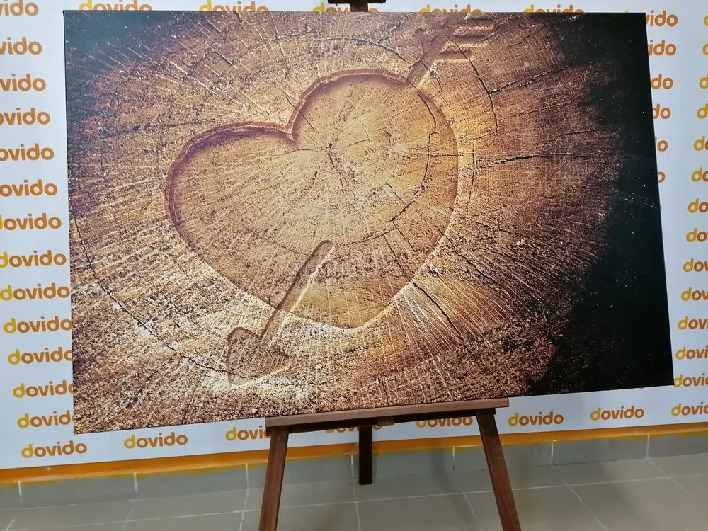 Obraz znak lásky vyrezaný na pni - 120x80