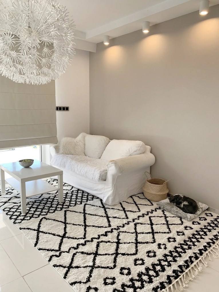 Behúň BERBER SAFI, biely, strapce