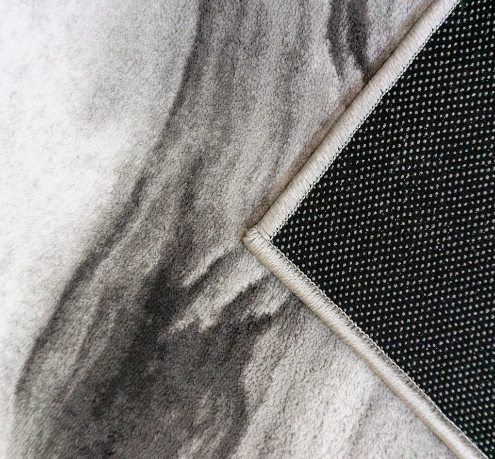 Koberec Accra 6506 Grey – sivý obdĺžnikový koberec s vzorom Rozmer: 120x170 cm
