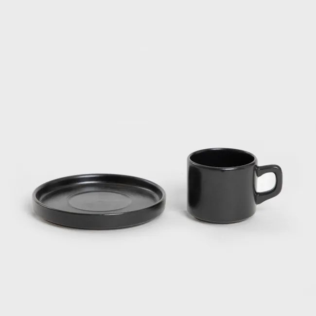 Šálka FAMELIO čierna, s podšálkou 725456 200 ml