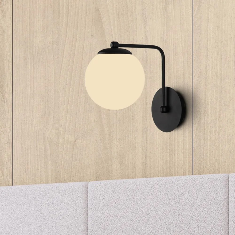 Čierne nástenné svietidlo Squid Lighting Star, výška 22 cm