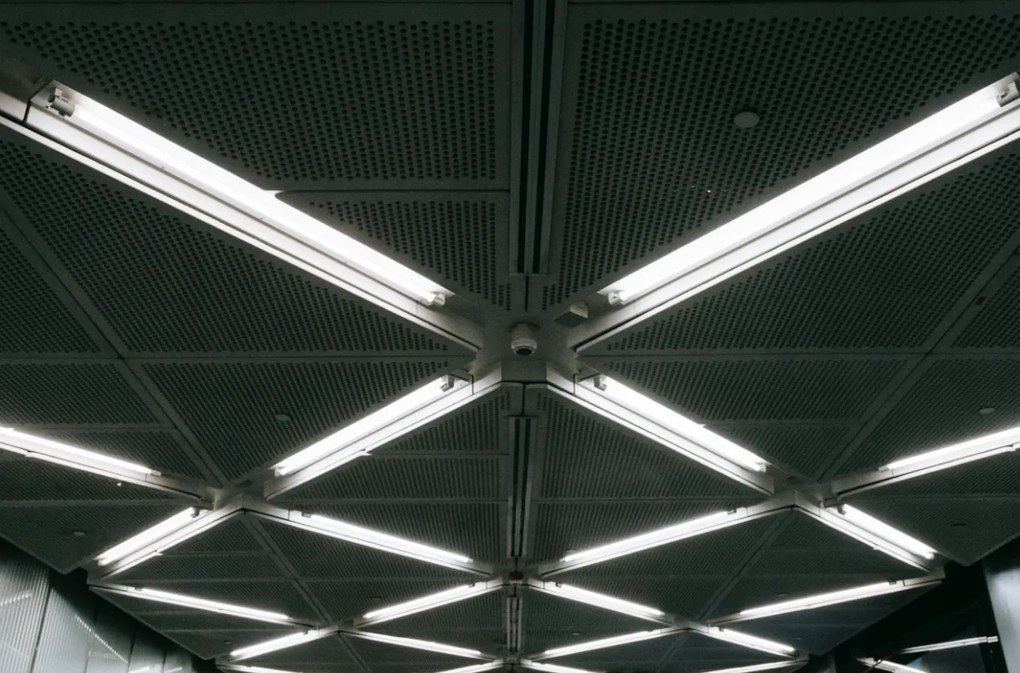 Sada hermetického LED svietidla 120 cm + 2x žiarivky G13 PREMIUM 4860lm STRONG