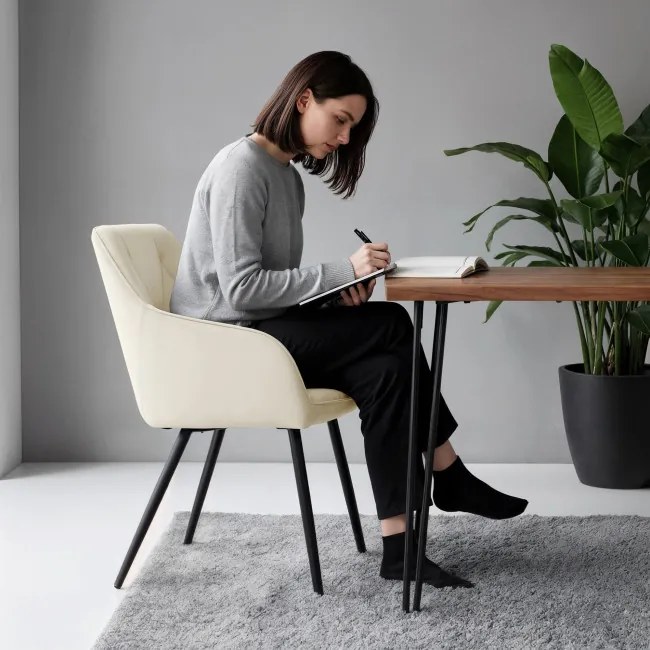 Sada štyroch jedálenských stoličiek DIAMANTE zamatové, krémové / čierne nohy (4 ks)