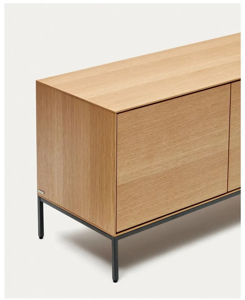 TV stolík v dekore duba v prírodnej farbe 195x55 cm Vedrana – Kave Home