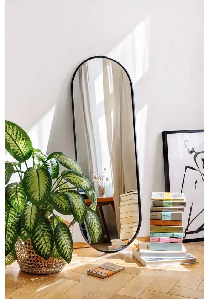 Čierne nástenné zrkadlo Bonami Essentials Lilee, 40 x 120 cm
