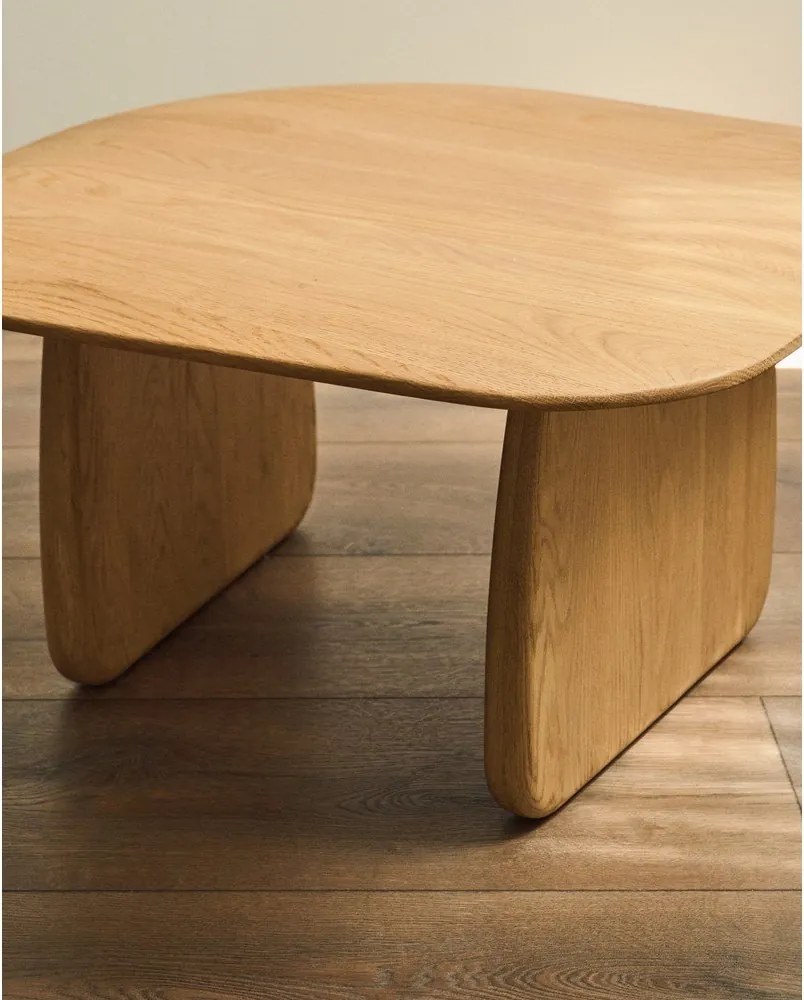 Odkladací stolík z dubového dreva 70x71 cm Pirita – Kave Home