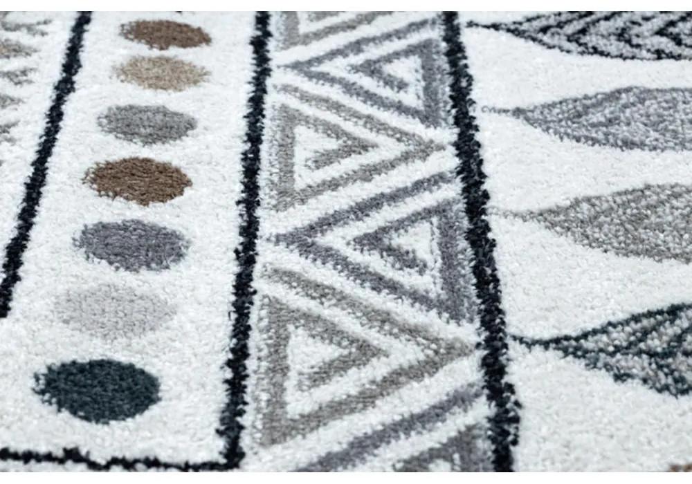 Detský kusový koberec Pre indiánov krémovo biely 140x190cm