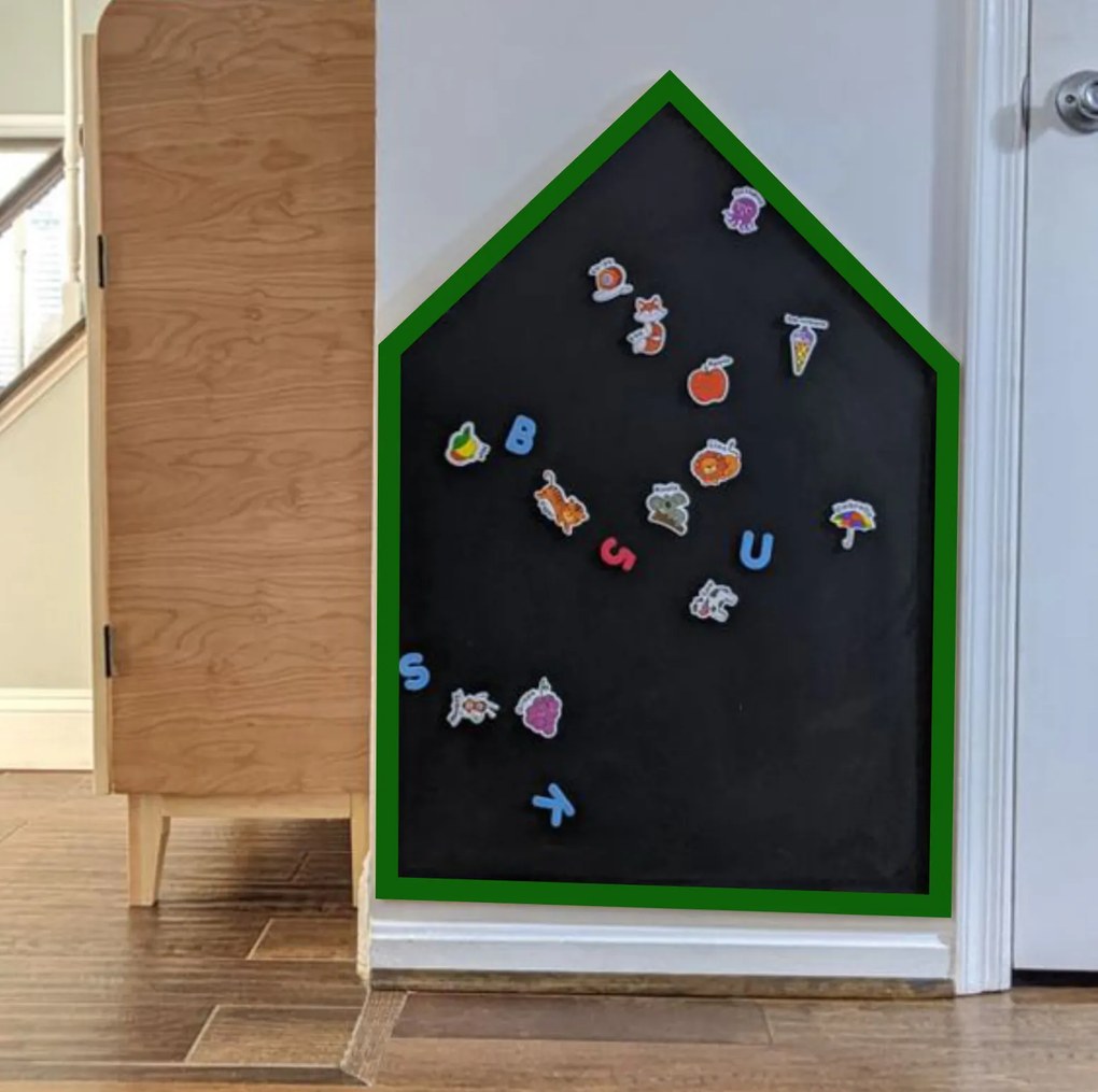 Toptabule.sk  Kriedová tabuľa Domček v prírodnom drevenom ráme + 7 farieb rámu