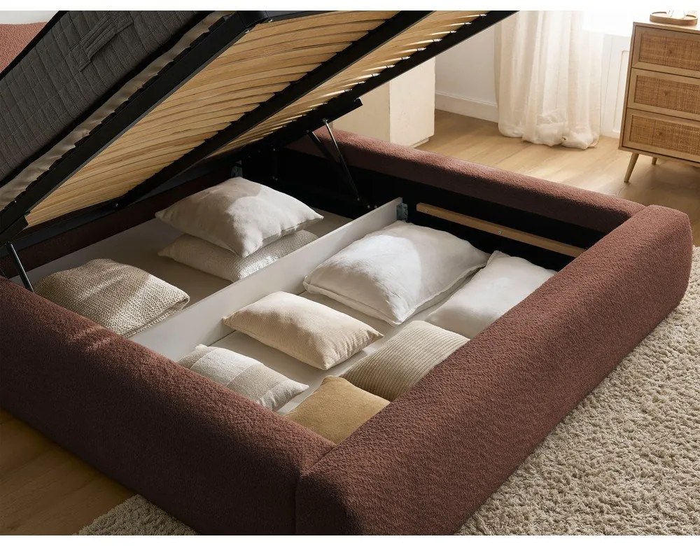 Oranžová čalúnená dvojlôžková posteľ s úložným priestorom s roštom 160x200 cm Orlane – Bobochic Paris