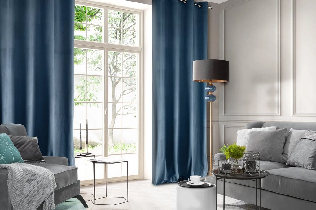 ZATEMŇOVACÍ ZÁVES NA KRÚŽKOCH ROSA 140X250 CM NÁMORNÍCKA MODRÁ