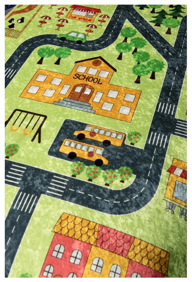 Detský koberec Green Small Town 140 × 190 cm