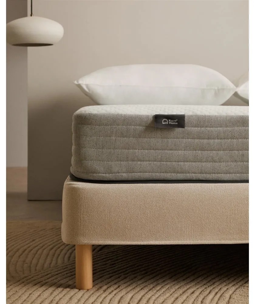 Stredne tvrdý penový antialergénny/termoregulačný matrac 150x200 cm Yoko – Kave Home